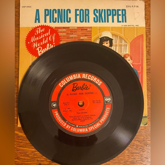 Set of 5 RARE 1965 Mattel Musical World of Barbie 7” Records, 45 RPM *See Notes - Picture 6 of 16